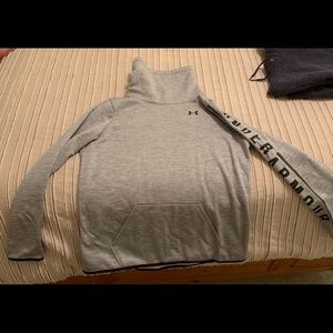 Under Armour pull over